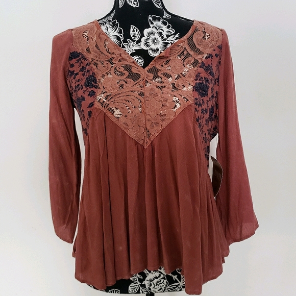 gimmicks by BKE Tops - Buckle- gimmicks by BKE